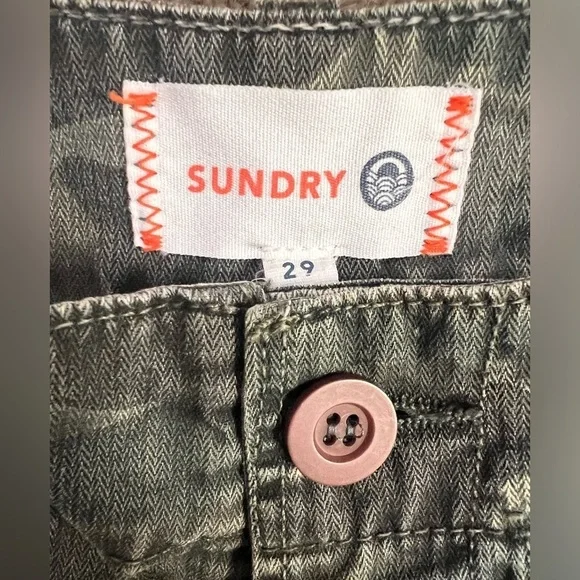 SUNDRY Women’s Camouflage Pocket Pant - Mineral Wash Charcoal - Size 29 - Picture 8 of 11